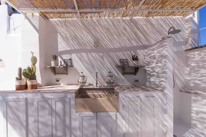 That’s Amore – Casa com design diferenciado e terraço privativo