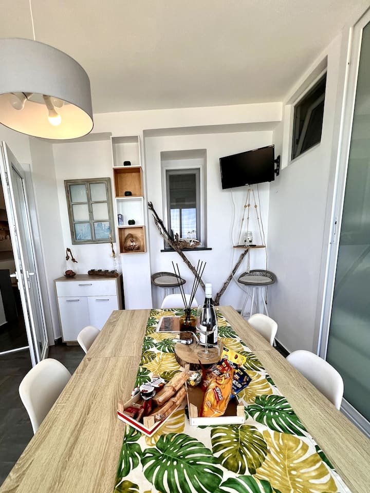 Loft à beira-mar, com acesso privativo à praia