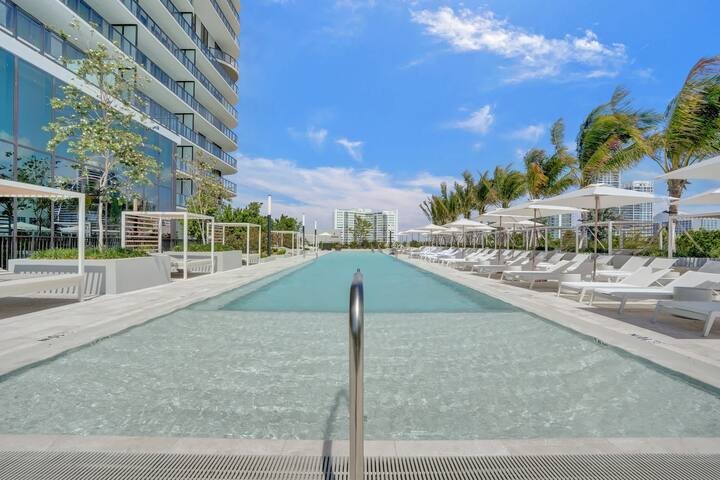 NOVO: Condomínio de 1 quarto com piscina + acesso ao clube de praia privativo