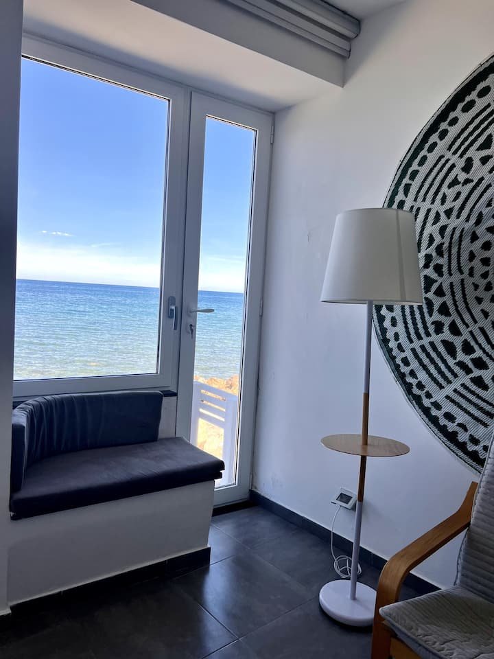 Loft à beira-mar, com acesso privativo à praia