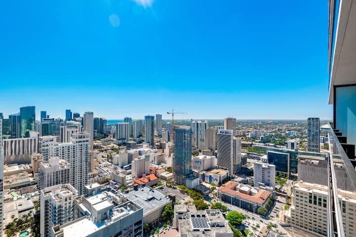 Urban Bayview Haven · Piscina e terraço #4417