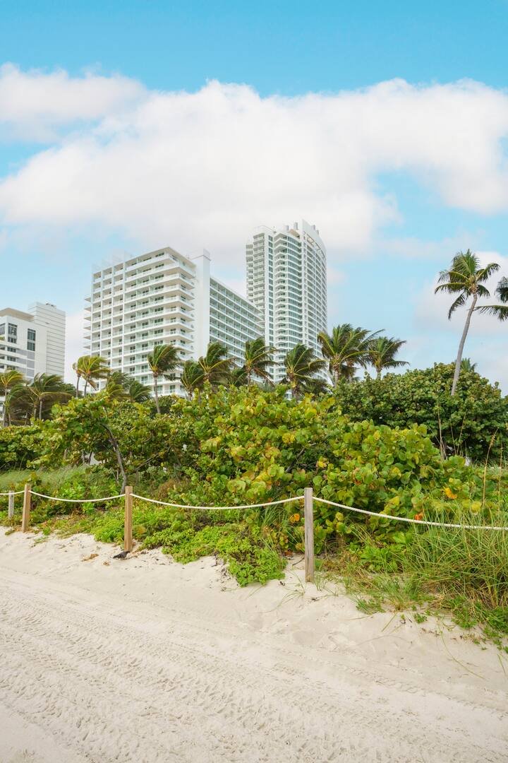 Suíte de 1 quarto com vista para o mar Fontainebleau Tresor