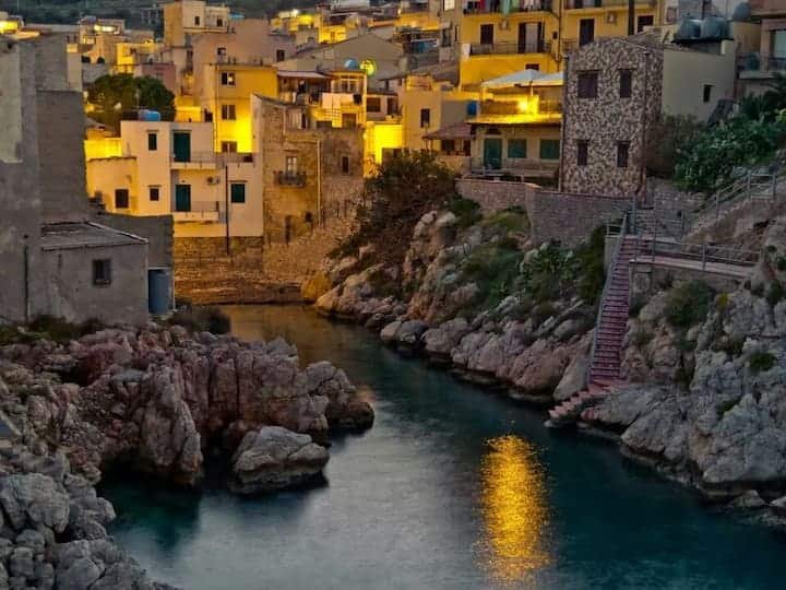 Acomodação na Sicília