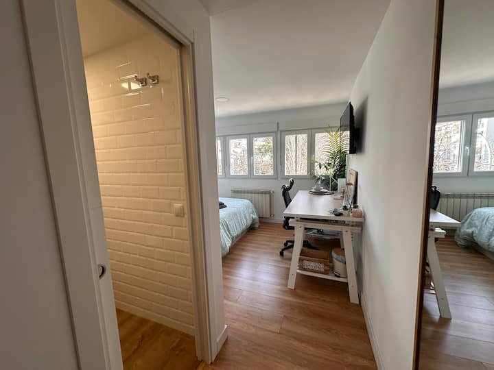 Fuencarral Quarto individual e banheiro privativo