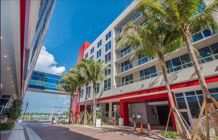 Vistas deslumbrantes da costa perto de Hollywood Beach
