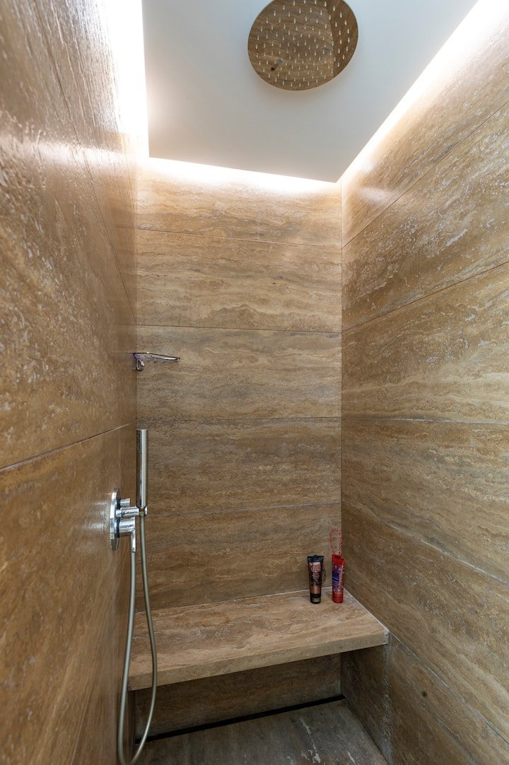 Addaura Home um terraço com vista para o mar