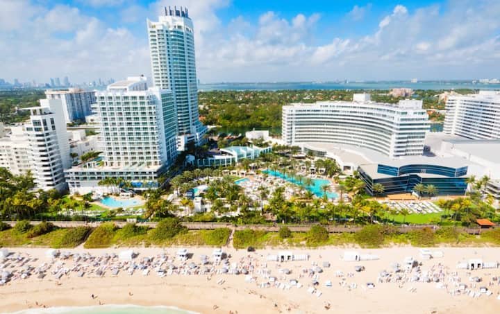 Suíte de 1 quarto com vista para o mar Fontainebleau Tresor