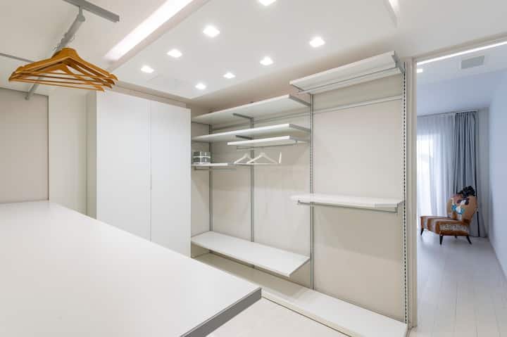 Addaura Home um terraço com vista para o mar