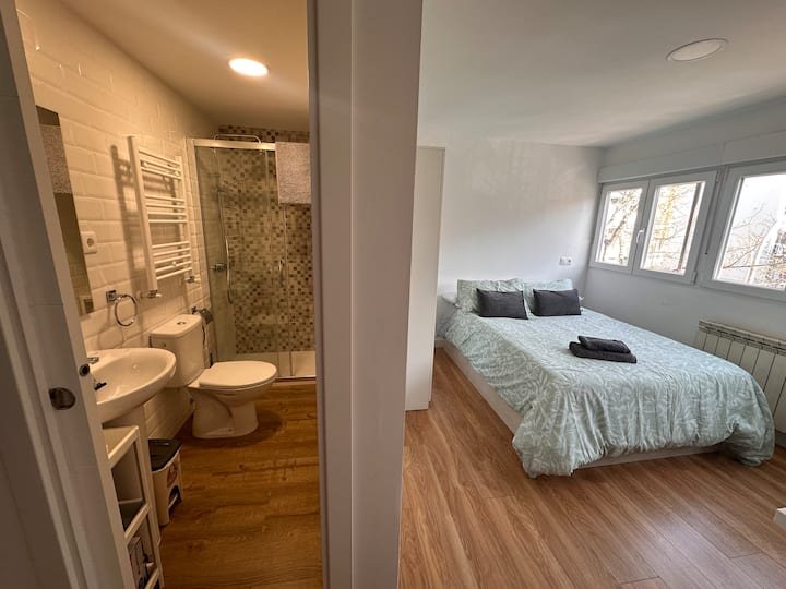 Fuencarral Quarto individual e banheiro privativo