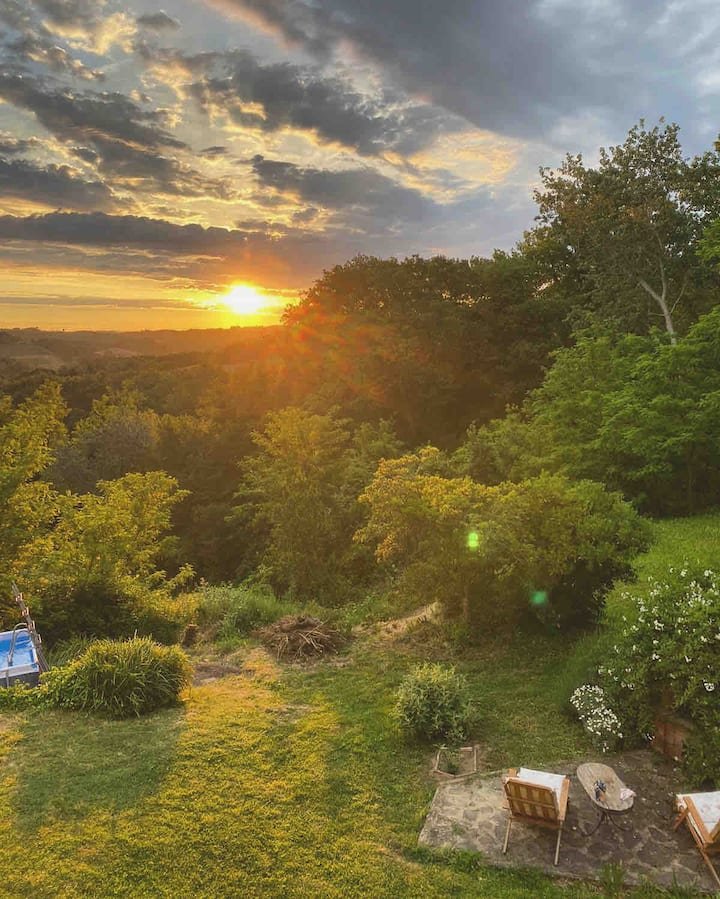 Apartamento com jardim e piscina – Il Pietrone