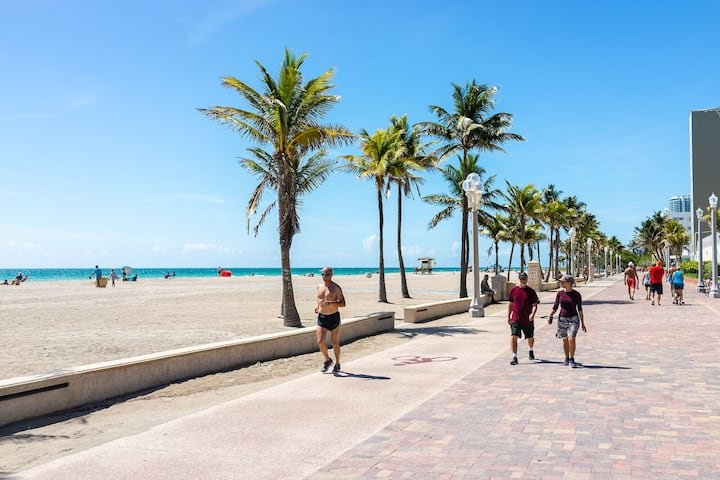 Vistas deslumbrantes da costa perto de Hollywood Beach