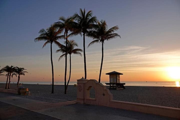 Vistas deslumbrantes da costa perto de Hollywood Beach