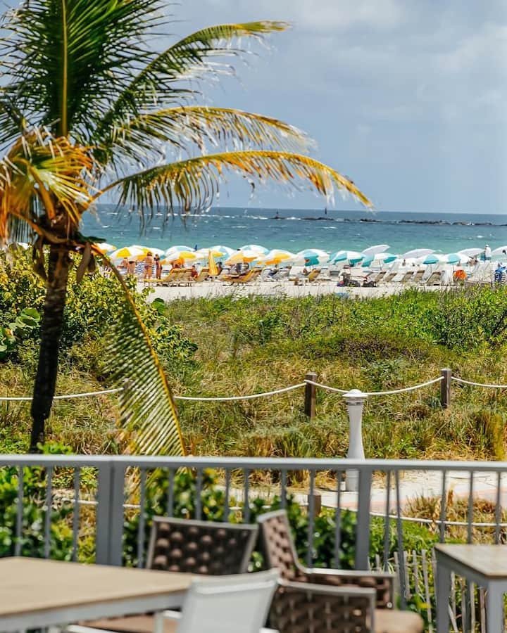 Urban Bayview Haven · Piscina e terraço #4417