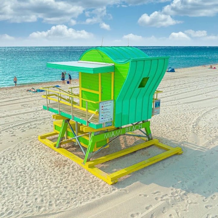 Urban Bayview Haven · Piscina e terraço #4417