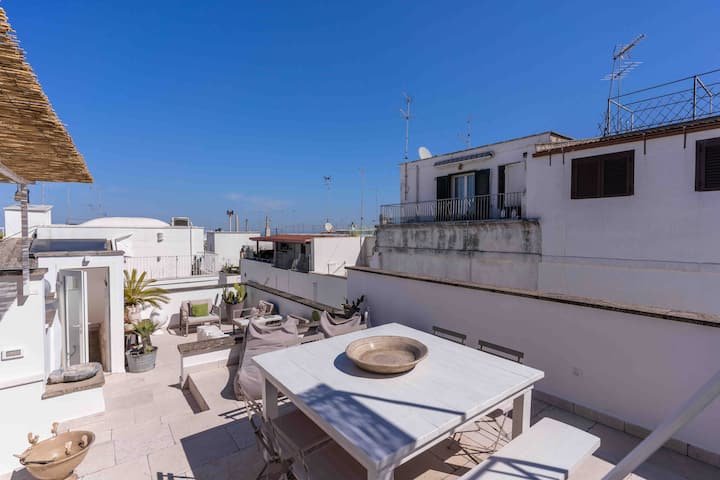 That’s Amore – Casa com design diferenciado e terraço privativo