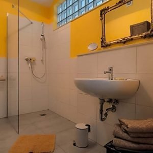 Apartamento com ambiente de pátio
