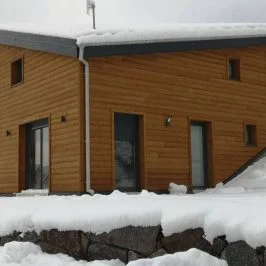 Chalé duplex aconchegante na orla da floresta