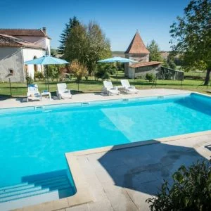 La Belle Maison com grande jardim privativo