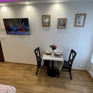 Torne-se um anfitrião    Estúdio aconchegante no centro