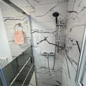 Torne-se um anfitrião    Estúdio aconchegante no centro