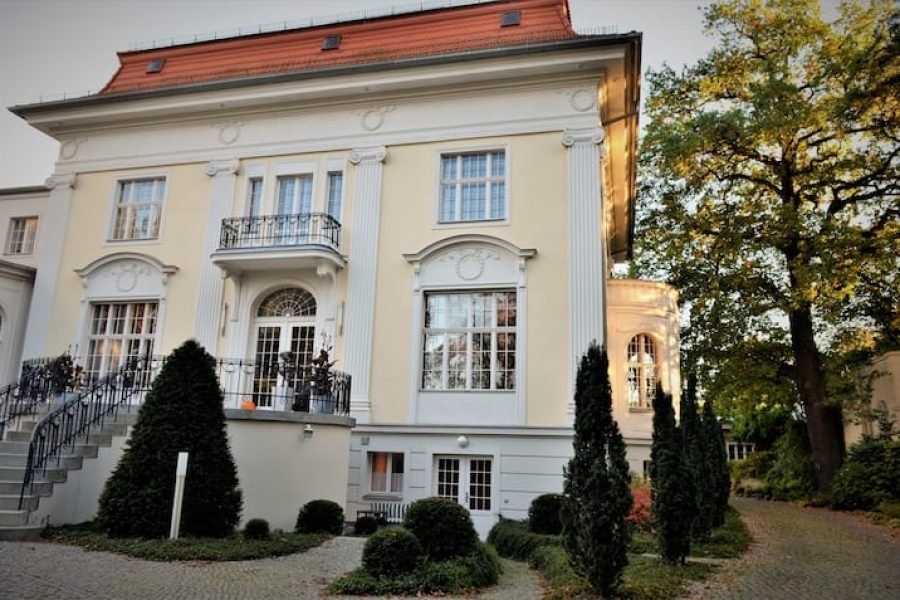 Vila majestosa ao lado do Parque Sanssouci