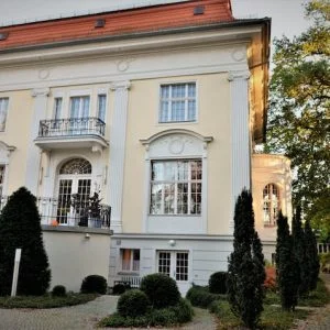 Vila majestosa ao lado do Parque Sanssouci