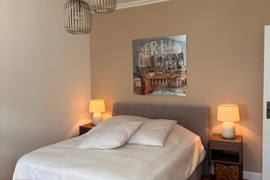 Oásis estiloso de 1 quarto em edifício antigo de Berlim – 3º andar