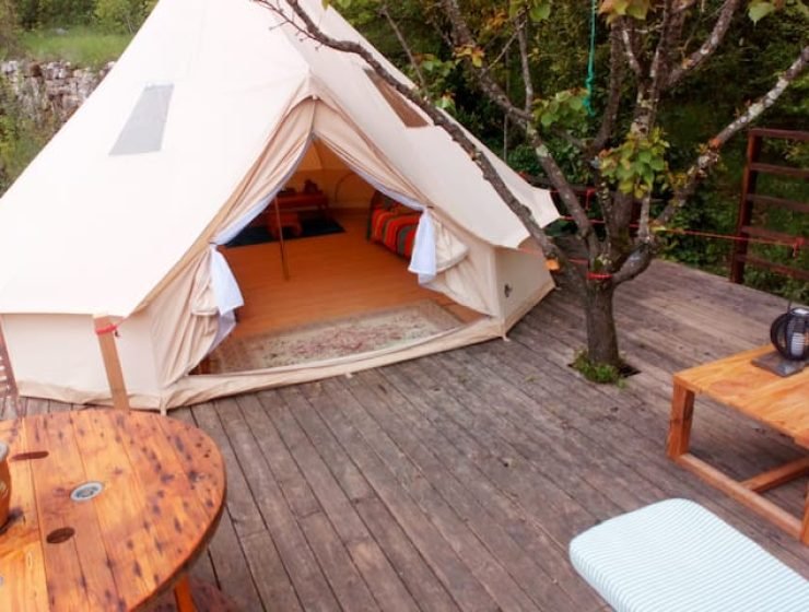 Tenda 1 com cachoeira e natação a 10 minutos a pé