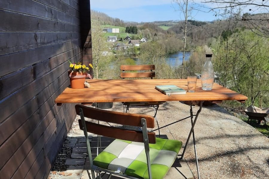 Cabana na floresta à beira do lago – Glamping