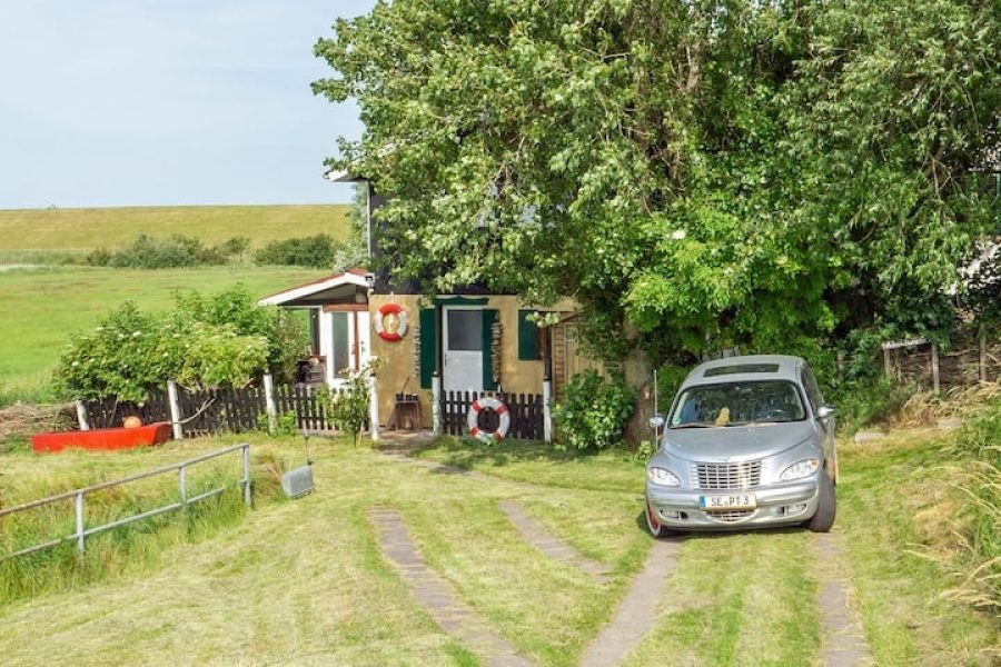 Sereia da praia norte em terra – 150 metros até o mar