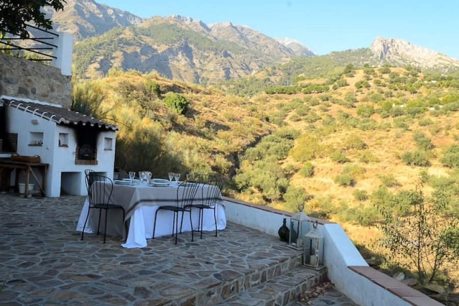 Retiro na montanha Casa Alzaytun.