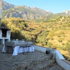 Retiro na montanha Casa Alzaytun.