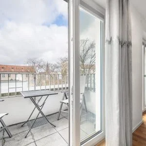 Apartamento de 3 quartos com varanda em Mitte/Gesundbr.