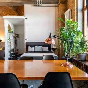 Loft e estúdio de arte em um centro criativo industrial