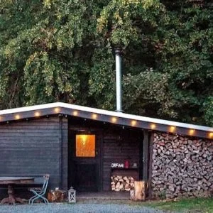 Cabana na floresta à beira do lago – Glamping