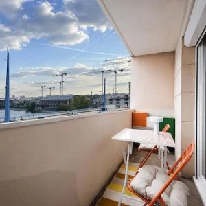 Novo apartamento com varanda/Perto de PARIS/Vista para o Sena
