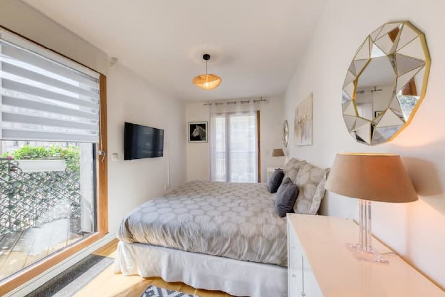 Apartamento luminoso com estacionamento, perto de Paris e RER B