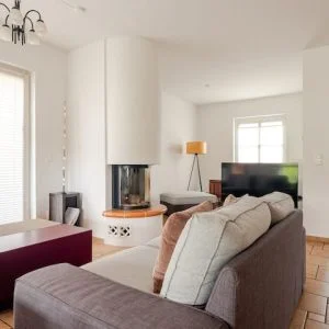 Tão verde no meio de Berlim! Para o S-Bahn e metrô 7 min!