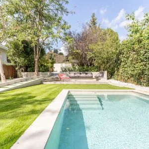 Nova 2024 -15′ para Barcelona / Churrasco / Piscina