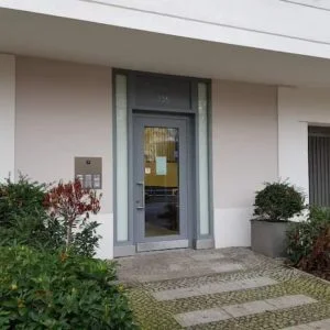 Carré Voltaire, Quarto TOP privativo com varanda!