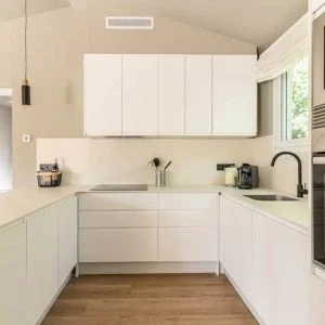 Nova 2024 -15′ para Barcelona / Churrasco / Piscina