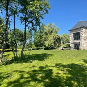 Moinho de água familiar no coração de Sarthe