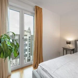 Apartamento de 3 quartos com varanda em Mitte/Gesundbr.