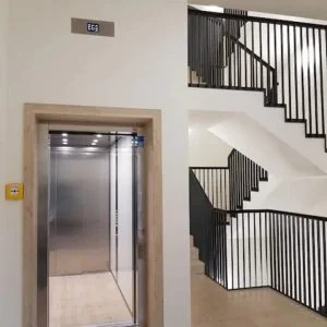 Carré Voltaire, Quarto TOP privativo com varanda!