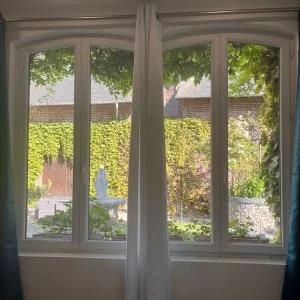 A 15 minutos do mar, quarto de hóspedes