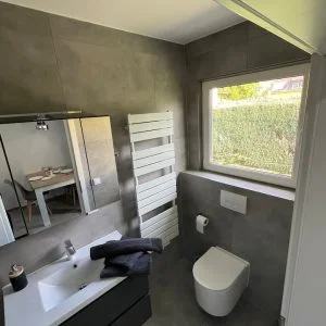 Apartamento de 1 quarto com banheiro
