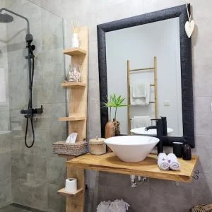 O estúdio na Finca la Vida com vista para o mar