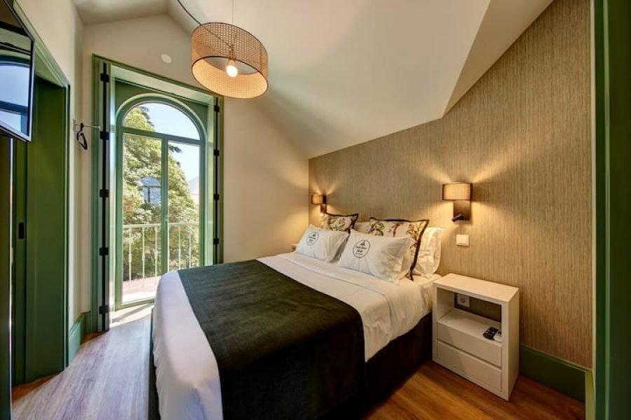 Sintra Green Chalet Bed&Breakfast-Mansard Room 10