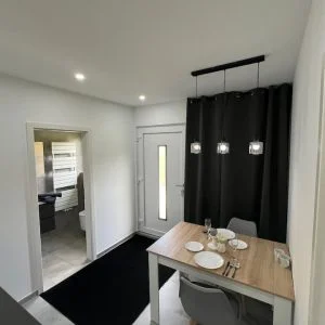 Apartamento de 1 quarto com banheiro