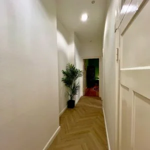 Apartamento elegante de 3 quartos em Kudamm |90m²| Localização superior